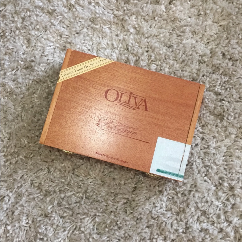 Oliva Nicaragua wood cigar box